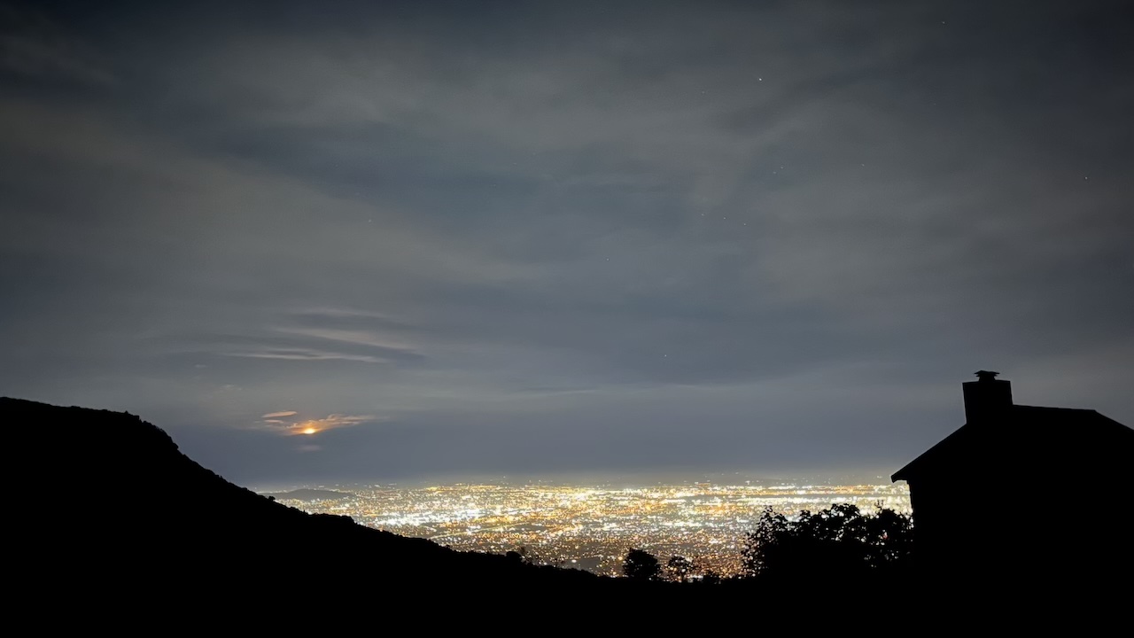 Cape Town at night as seen from the overseers cottage on top of Table Mountain